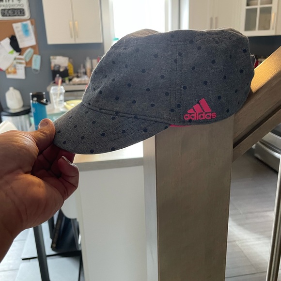 Adidas women’s baseball hat - Picture 2 of 5